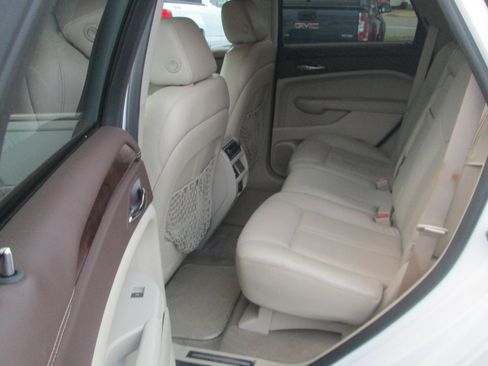 Used 2011 Cadillac SRX Premium image 14