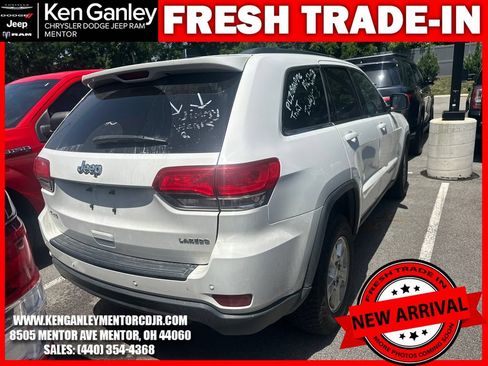 Used 2017 Jeep Grand Cherokee Laredo w/ Quick Order Package 23E AWD/4WD image 10