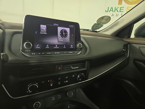 Used 2023 Nissan Rogue S image 21