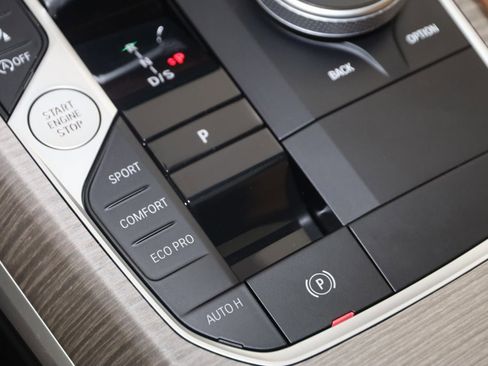 Used 2025 BMW M340i xDrive w/ Premium Package image 29