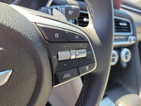 Used 2023 Genesis G70 2.0T RWD image 21