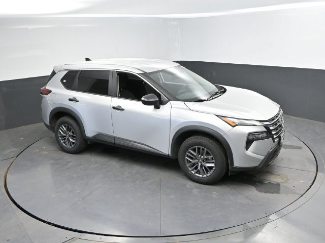 Used 2024 Nissan Rogue S AWD/4WD image 37