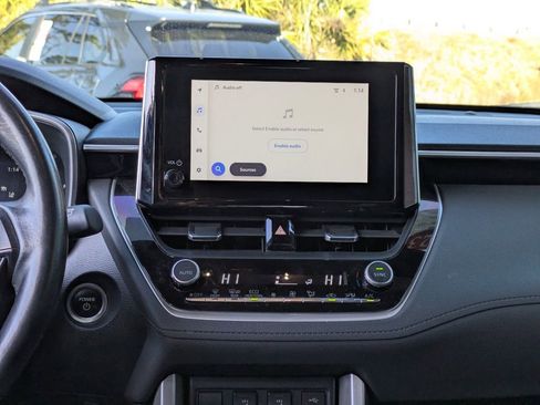 Certified 2023 Toyota Corolla Cross XSE w/ Convenience Package image 17