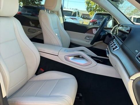 Certified 2026 Mercedes-Benz GLS 450 4MATIC image 31