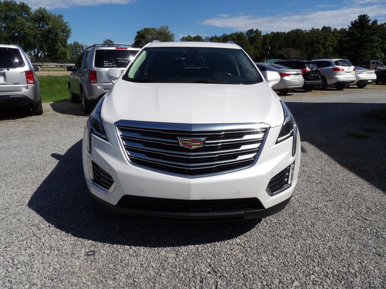 Used 2019 Cadillac XT5 Premium Luxury FWD image 2