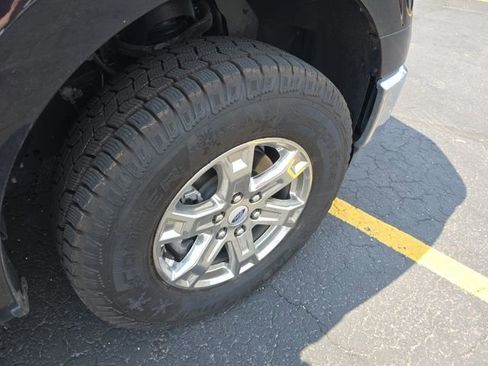 Used 2023 Ford F150 XLT w/ XTR Package image 32