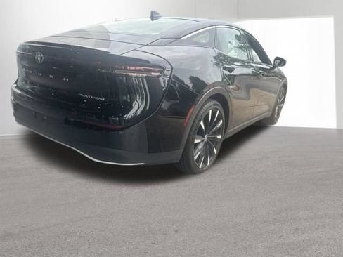 Certified 2025 Toyota Crown Platinum AWD/4WD image 10