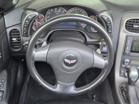 Used 2006 Chevrolet Corvette Coupe w/ Preferred Equipment Group image 15