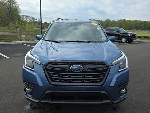 Used 2022 Subaru Forester Premium image 2