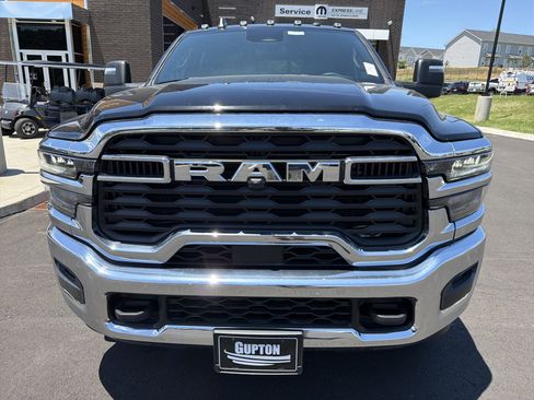 Used 2025 RAM 3500 Tradesman AWD/4WD image 3