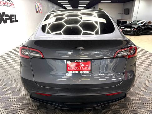 Used 2021 Tesla Model Y Long Range AWD/4WD image 13
