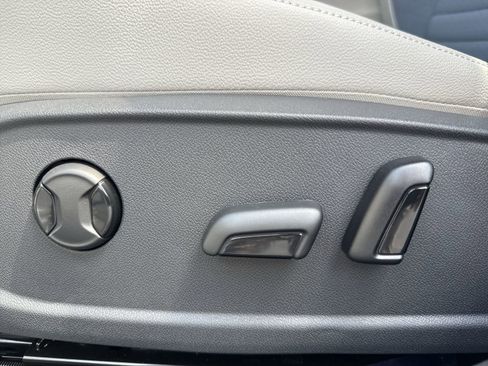 New 2025 Volkswagen Jetta SE image 14