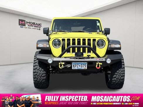 Used 2023 Jeep Gladiator Rubicon w/ Cold Weather Group AWD/4WD image 2