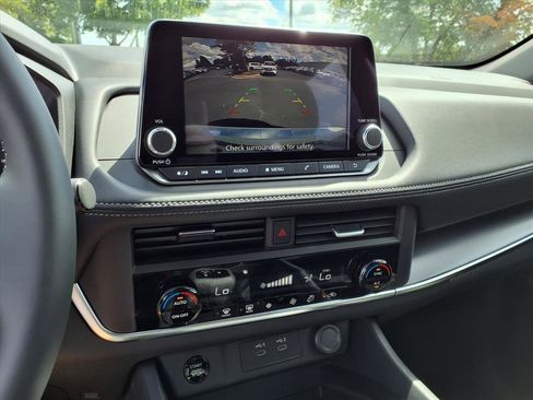 New 2026 Nissan Rogue SV image 9