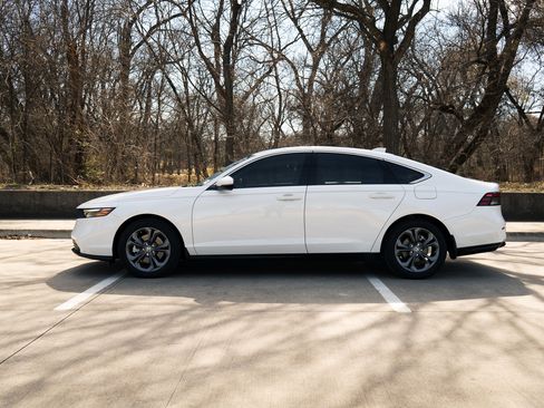 Used 2025 Honda Accord EX-L image 6