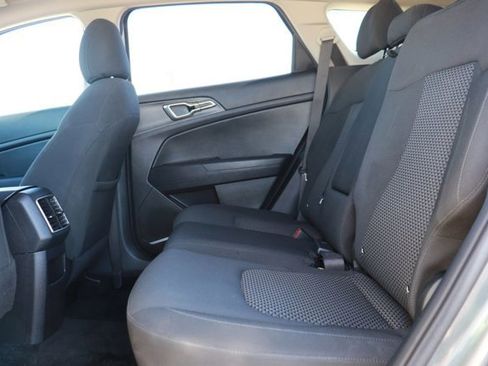 Used 2023 Kia Sportage LX image 10