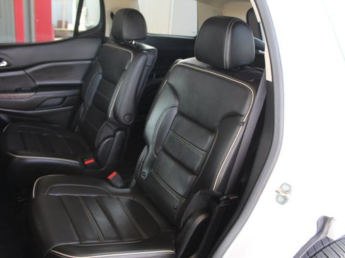 Used 2023 GMC Acadia Denali w/ Denali Technology Package AWD/4WD image 27