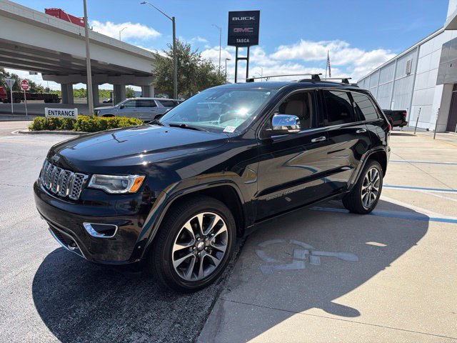 Used 2017 Jeep Grand Cherokee Overland w/ Jeep Active Safety Group RWD image 3