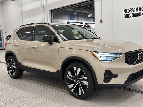 New 2026 Volvo XC40 B5 Ultra w/ Protection Package Premier image 3
