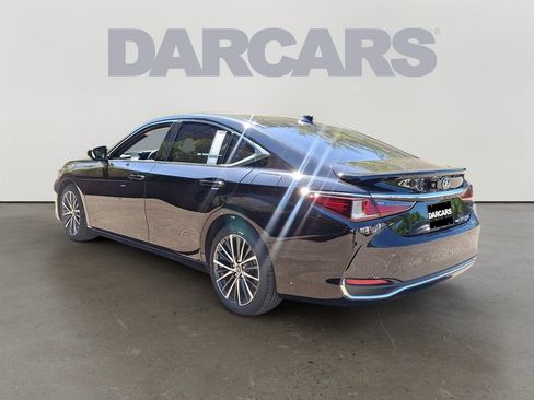 Used 2023 Lexus ES 250 w/ Premium Package AWD/4WD image 4