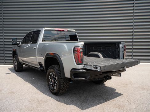 Used 2026 GMC Sierra 2500 AT4X w/ LPO, Black Badging Package AWD/4WD image 35