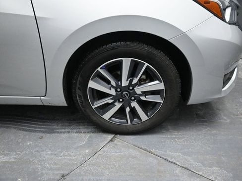 Used 2023 Nissan Versa SV image 17