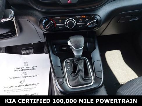 Certified 2025 Kia Soul LX w/ LX Technology Package FWD image 12