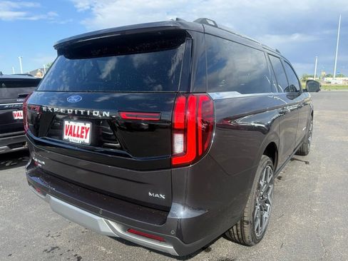 New 2026 Ford Expedition Max Platinum AWD/4WD image 3