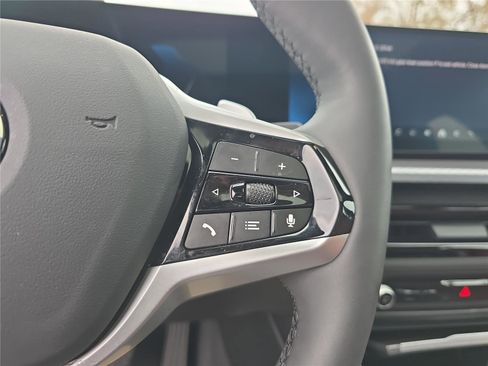 Used 2025 BMW 330i Sedan image 21