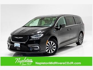 Used 2024 Chrysler Pacifica Limited FWD video 1