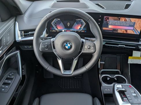 New 2026 BMW X2 xDrive28i AWD/4WD image 11