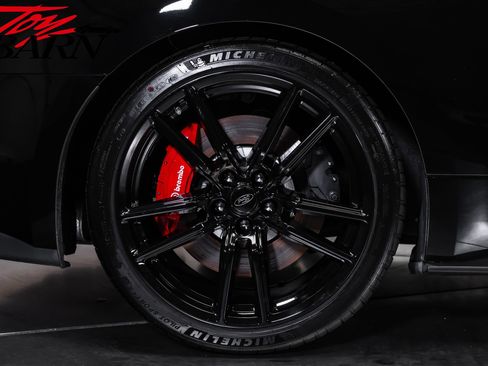 Used 2021 Ford Mustang Shelby GT500 w/ Technology Package RWD image 14