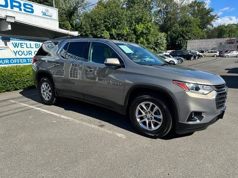Used 2019 Chevrolet Traverse LT AWD/4WD image 3
