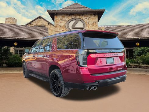 Used 2025 Chevrolet Suburban RST w/ Comfort Package image 5