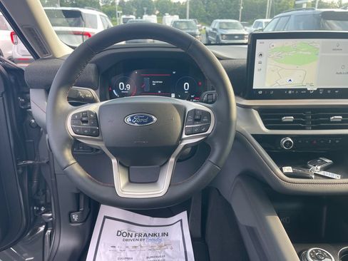 New 2026 Ford Explorer Active w/ Active Comfort Package RWD image 17