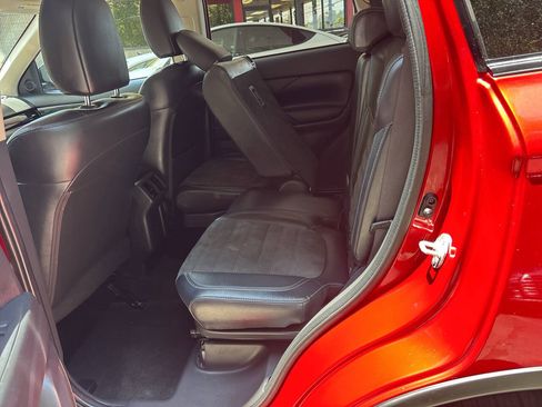 Used 2020 Mitsubishi Outlander SE FWD image 16