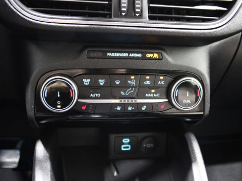 Used 2022 Ford Escape Titanium w/ Titanium Elite Package image 22