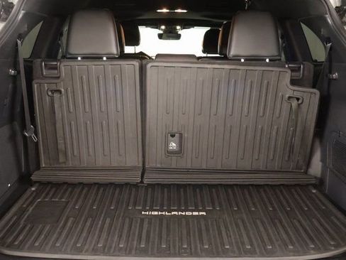 Used 2024 Toyota Highlander XSE AWD/4WD image 28