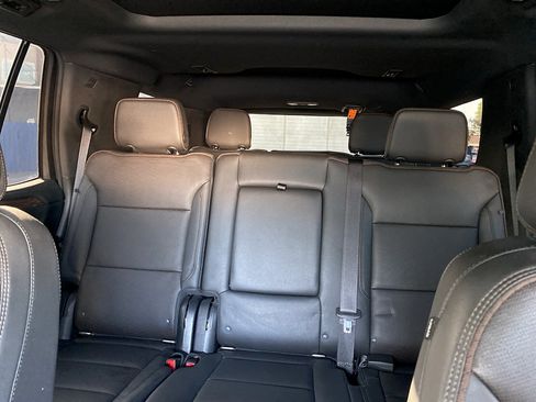 Used 2022 Chevrolet Tahoe High Country AWD/4WD image 29