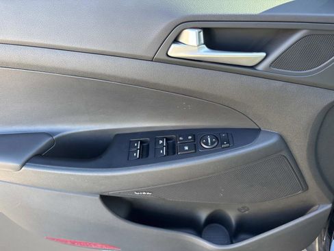 Used 2021 Hyundai Tucson Limited image 24