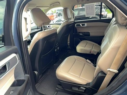 Used 2020 Ford Explorer XLT w/ Equipment Group 202A AWD/4WD image 10