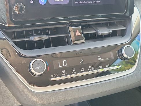 Used 2023 Toyota Corolla LE image 26