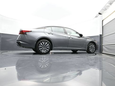Certified 2023 Nissan Altima 2.5 SV w/ SV Premium Package AWD/4WD image 54