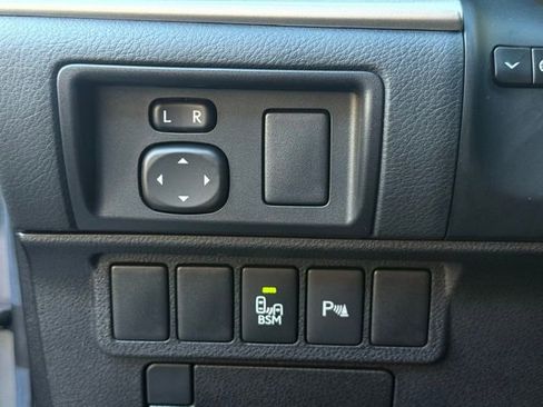 Used 2013 Lexus ES 350 w/ Luxury Pkg image 17