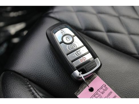 Used 2023 Ford Edge Titanium image 33