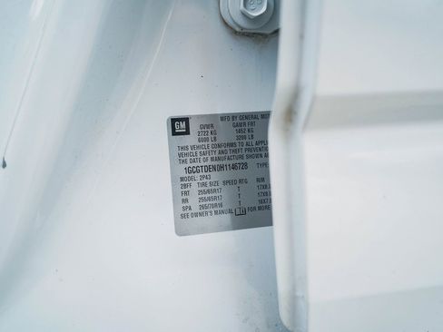 Used 2017 Chevrolet Colorado Z71 image 38