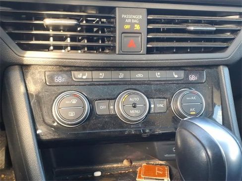 Used 2021 Volkswagen Jetta SEL Premium image 42