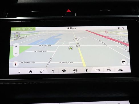 Used 2018 Land Rover Range Rover Velar S image 13