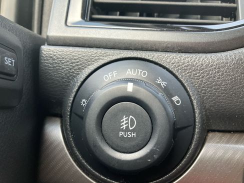 Used 2021 Nissan Titan PRO-4X w/ Pro-4x Convenience Package AWD/4WD image 14
