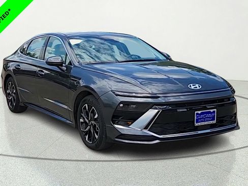 Used 2025 Hyundai Sonata SEL FWD image 1